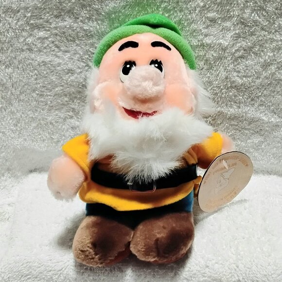 2/$35 Disney Character Series Primier 7" Plush Bashful of The 7 Dwarfs NWT!! - Picture 1 of 3
